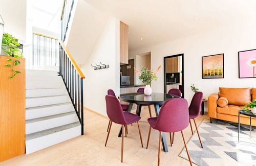 Roma Sur Condo | Skyline Retreat, Private Terrace, Gym Access