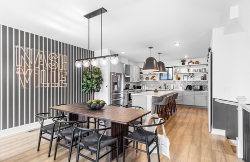McFerrin Park House | Skyline Soundhouse | Rooftop Deck & Game Room near East Nashville & Broadway