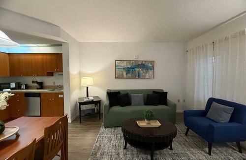 Florida Central Atlantic Coast Apartment | SkySuite 5min to Universal Park
