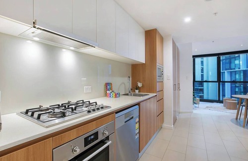 Brisbane Central Business District Apartment | Skytower Sojourn Urban Comfort by Brisbane River