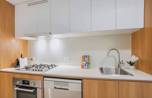 Brisbane Central Business District Apartment | Skytower Sojourn Urban Comfort by Brisbane River
