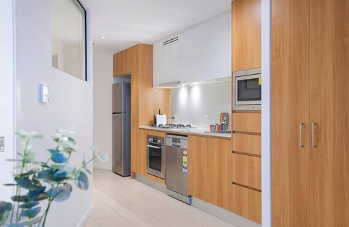 Brisbane Central Business District Apartment | Skytower Sojourn Urban Comfort by Brisbane River