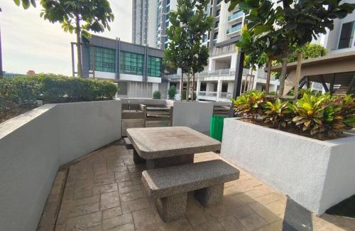 Bukit Indah Apartment | Skytree A0802-(1) Netflix Aeon ByStay