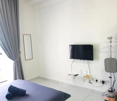 Bukit Indah House | Skytrees Serviced Apartment Aeon Bukit Indah with TV box-B22