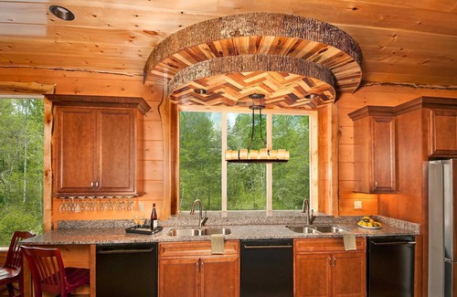 Gatlinburg - Pigeon Forge Cabin | SkyView Mansion:2025 Specials!