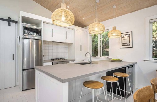 Waiheke Island House | Skyview Onetangi | Stay Waiheke