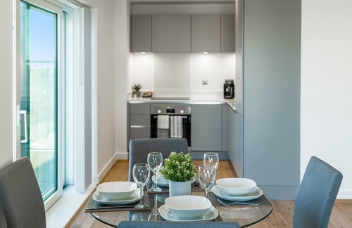Woolwich Riverside Apartment | Skyvillion - River Thames Apt Nr Excel o2 city Ap