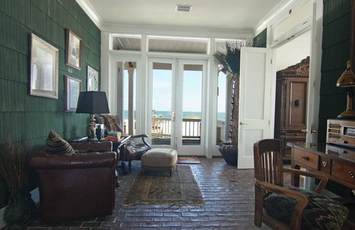 Fort Morgan House | SkyWalk Lodge. Gulf-front architect-designed beach home.
