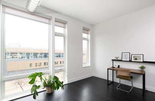 Milwaukee Apartment | Skywalk to Fiserv 1BR with Rooftop, Gym, and Parking