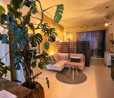 Utrecht Apartment | Slapen aan de Sluis