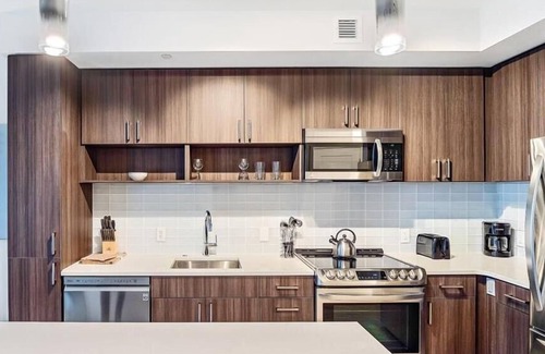 Crystal City Apartment | Sleek 1BR | Upscale Amenities | Business Traveler Friendly | Crystal City by GLS