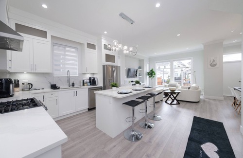 Willoughby House | Sleek 5BR Near Langley Events Centre & EV charger