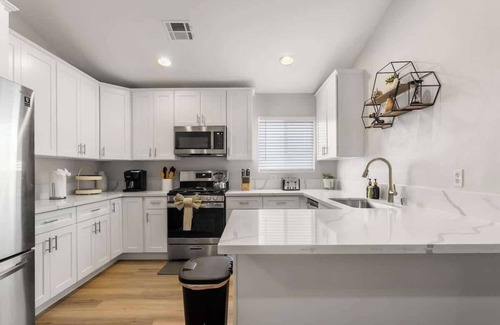 North Las Vegas House | Sleek 5BR Vegas Home w/Pool Table & Luxe Comfort