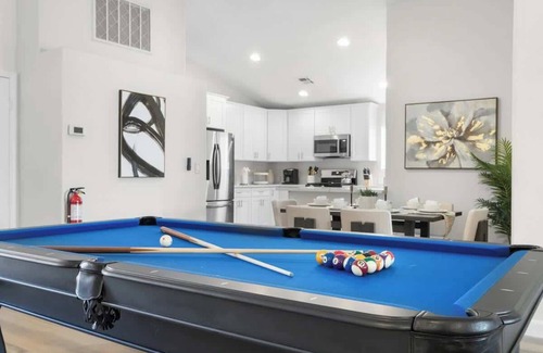 North Las Vegas House | Sleek 5BR Vegas Home w/Pool Table & Luxe Comfort
