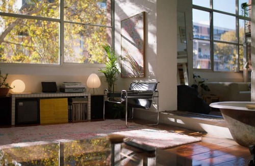 Collingwood Apartment | Sleek and Light filled Inner City Loft Apartment