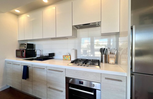 Civic Center Condo | Sleek and Modern Condo in heart of Hayes Valley
