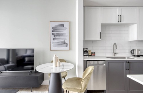 Downtown Fort Lauderdale Apartment | Sleek Downtown Fort Lauderdale Studio w/W/D, Pool & Gym, by Blueground