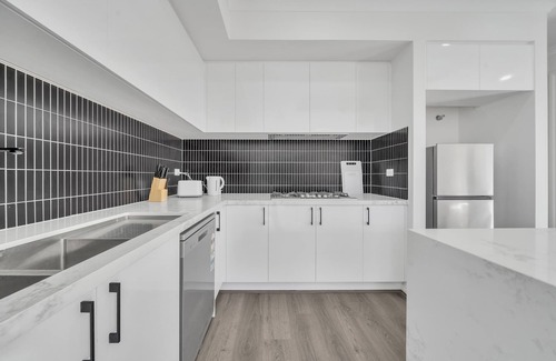 Kalkallo House | Sleek Family Home Near Kallo Town Centre