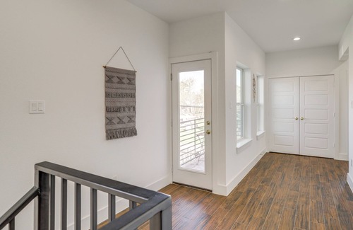 Garden Oaks House | Sleek Home w/Screened Patio & Yard in Houston!