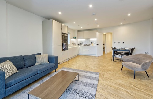 Burnt Oak Apartment | Sleek & Modern two-bedroom flat with terrace