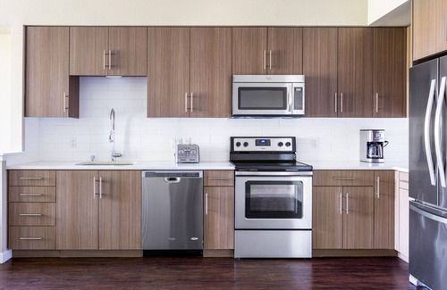 Mountain View Apartment | Sleek Mountain View 1BR w/Gym, Pool, near Shops, Transit, by Blueground