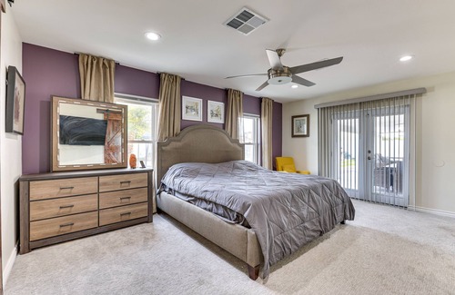 Paradise Valley Village Cottage | Sleek Phoenix Paradise w/ Outdoor Pool + Fire Pit!