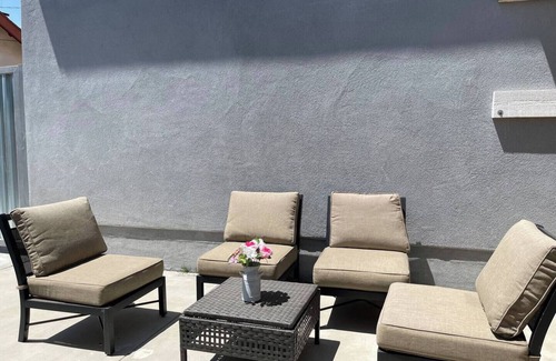 Fullerton House | Sleek · Private Home · Near Disneyland!