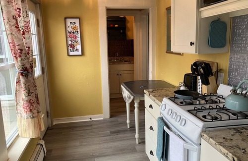 Hampton House | Sleep 20 @ Sunset Marsh - 1/4 Mile to Beach & Seawall!