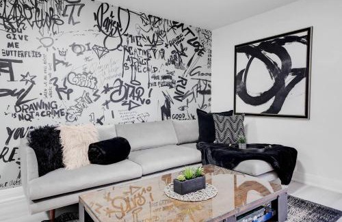 Chippawa House | Sleep 8 Hot Tub Backyard Retreat 5 Min To Falls