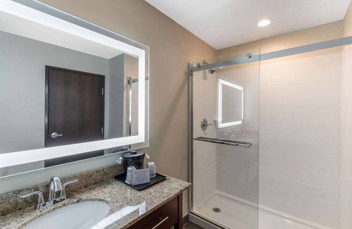Dupont Hotel | Sleep Inn & Suites Denver International Airport