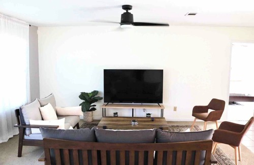 Navarre House | Sleep on the floor!