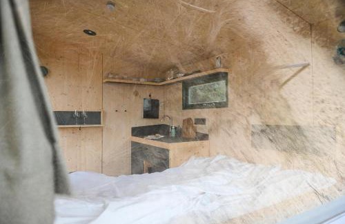 Steenodde House | Sleep Space 2 - Green Tiny Spot Amrum