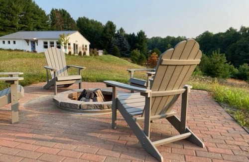 Maple City Cottage | Sleeping Bear Stunner - privacy and gorgeous views