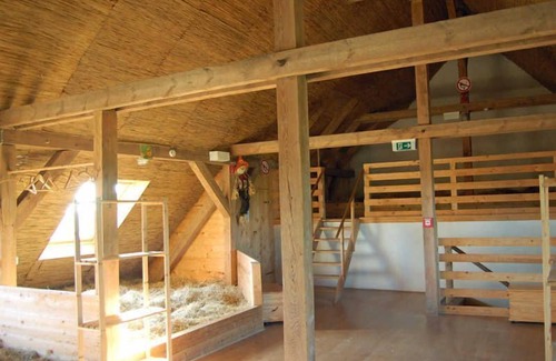 Putbus House | Sleeping berth in Heukoje (Box 2) - Hay bunks on the farm