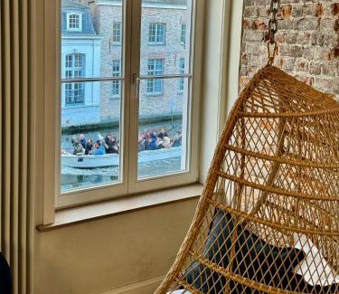 Historical Center Bruges Bed & Breakfast | Sleeping Swan