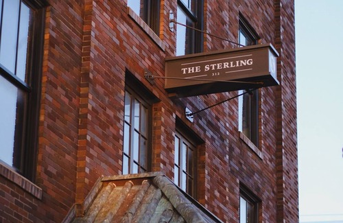Springfield Apartment | Sleepover: Adorable Studio - Downtown Springfield