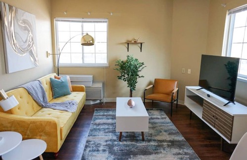 Downtown Wichita Apartment | Sleepover: Central 1BD/1BA - Downtown Wichitan