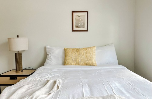 Bowling Green Apartment | Sleepover: Complete 1BD/1BA - Bowling Green