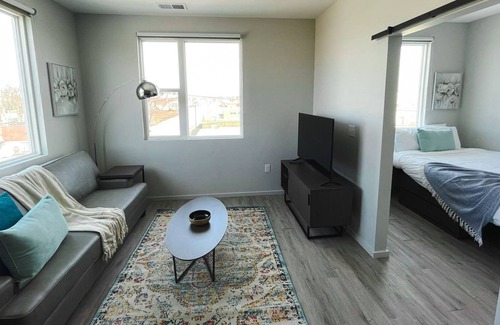 Downtown Omaha House | Sleepover: Extraordinary 1BD/1BA + Gym - Downtown Omaha