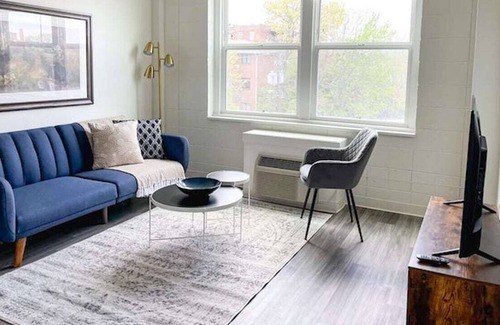Corryville Apartment | Sleepover: Marvelous 1BD/1BA + Gym - Downtown Cincinnati