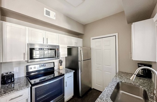 South Side Apartment | Sleepover Modern 1BD/1BA + Gym Corpus Christi