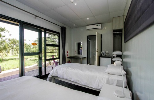 Thorny Bush Game Reserve Hotel | Sleepover Orpen Gate