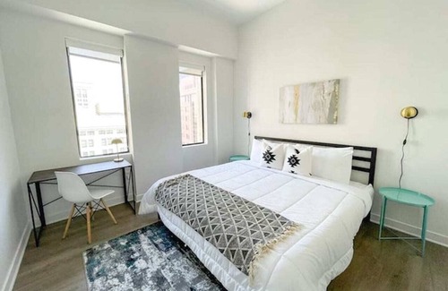 Downtown Kansas City Apartment | Sleepover: Rare 1BD/1BA + Gym & View - Downtown KC