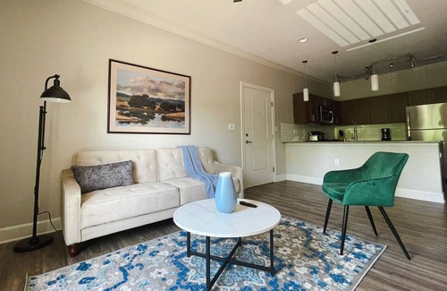 Ferndale Apartment | Sleepover: Tranquil 1BD/1BA + Gym - Little Rock