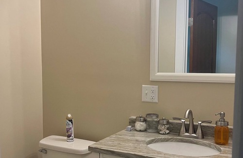 Montour Falls House | Sleeps 10 , 4 Min. walk to Falls & Town, 5 Min. drive to WGI Track.