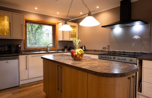 Aviemore House | Sleeps 10 in 3 double rooms, 1 twin room and 1 pull out bed