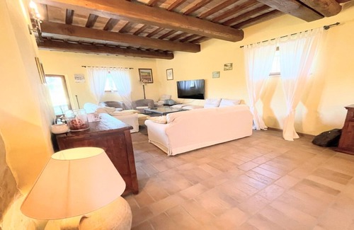 Loreto Villa | Sleeps 10. Sensational views surround exceptional villa/no neighbours. Wifi!