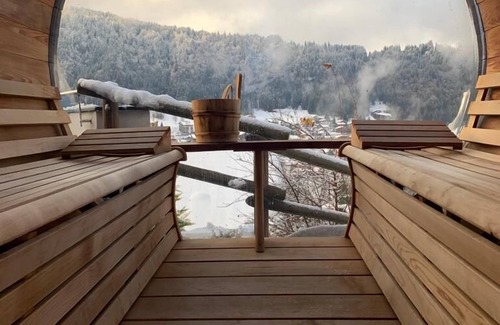 Morzine Ski Chalet | Sleeps 10 with Hot tub and spectacular mountain views