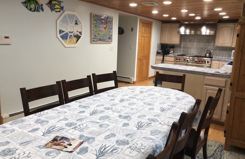 North Eastham House | SLEEPS 12! Kettle POND or First Encounter Bay Beach - Huge Family Home AC/WiFi