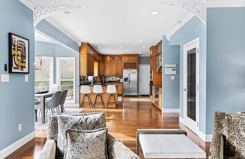 Candler House | Sleeps 12 ~ Pool~Sauna~Gazebo~Hot Tub, 18 Minute to Downtown Asheville!
